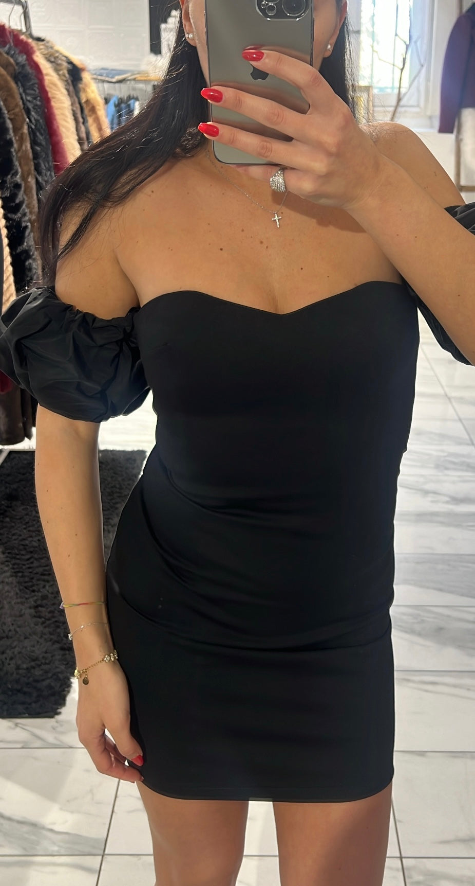 Abito Corto con maniche a palloncino