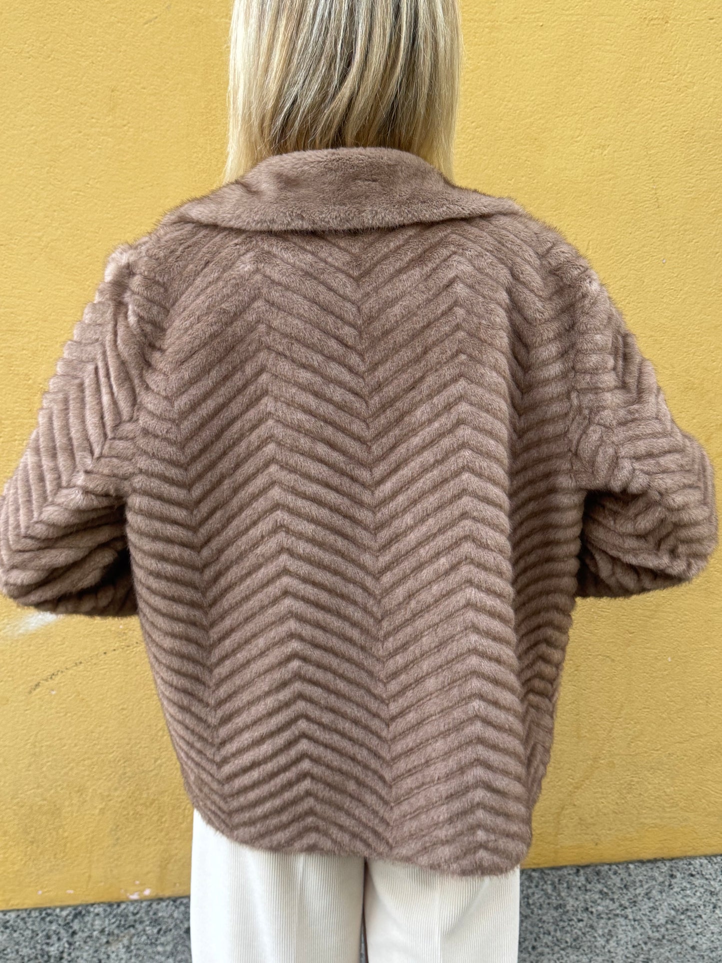 Pelliccia Righe Beige