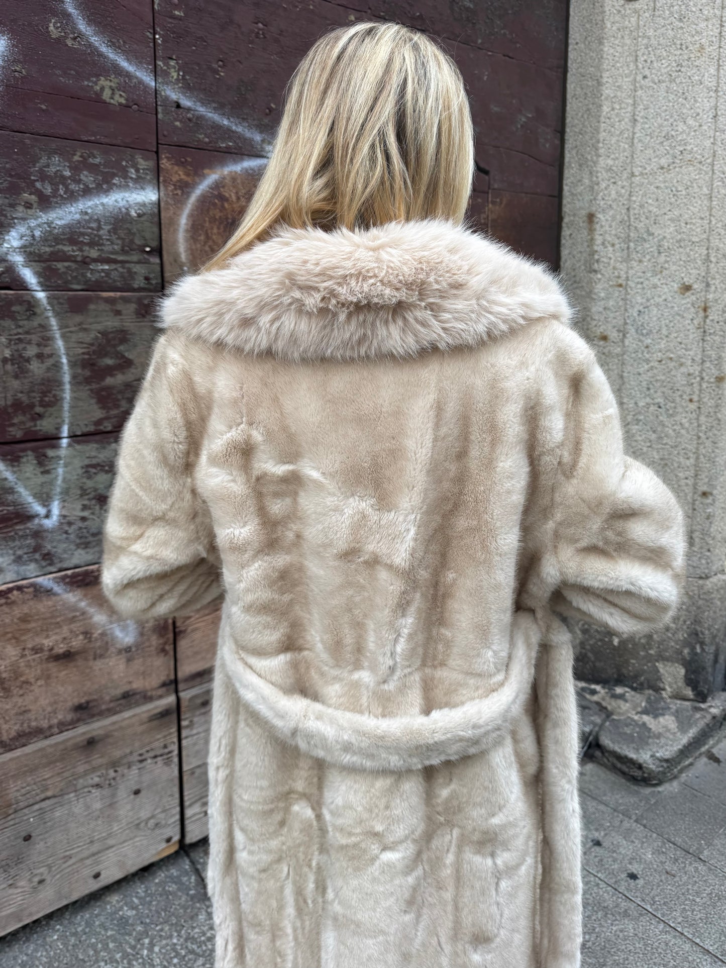 Pelliccia Panna Lunga