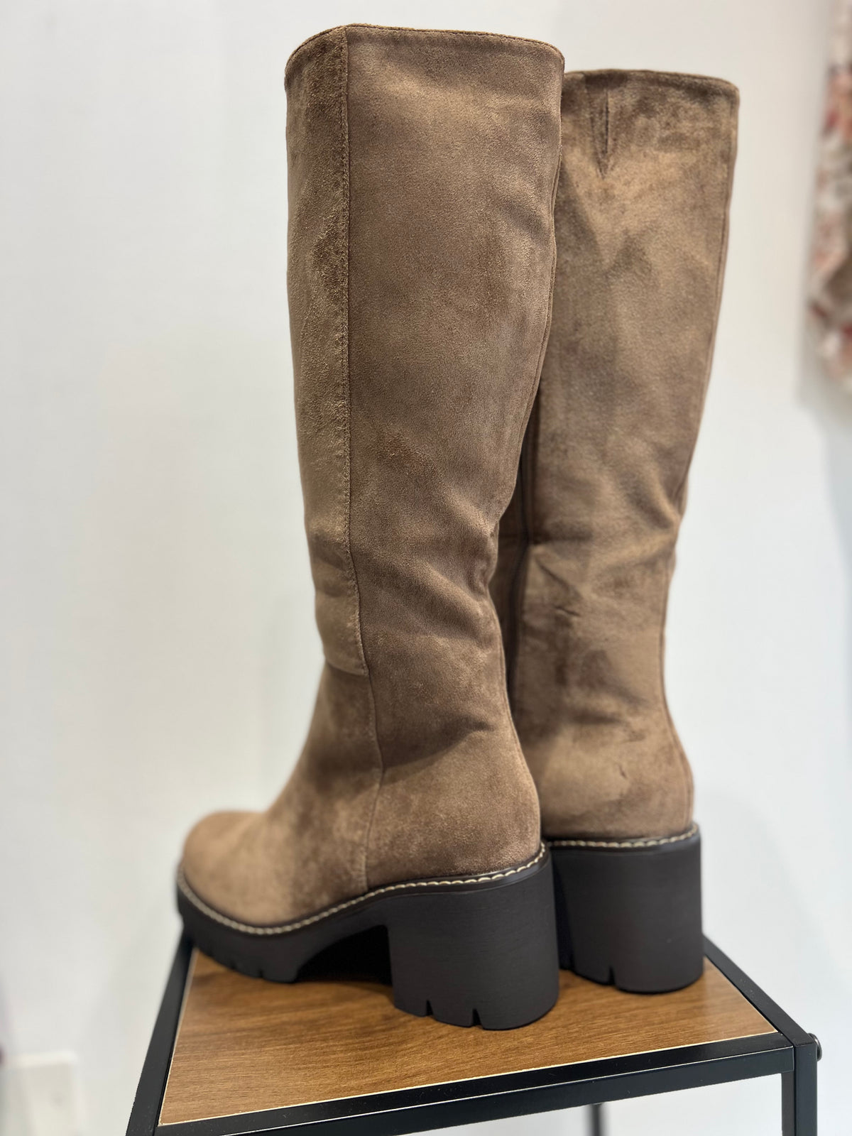 Stivale Camoscio Beige