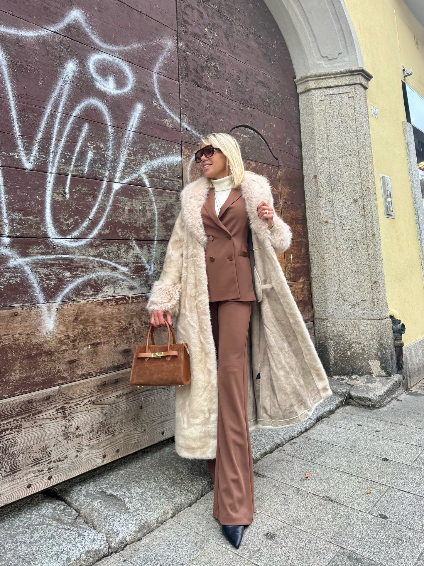 Pelliccia Panna Lunga