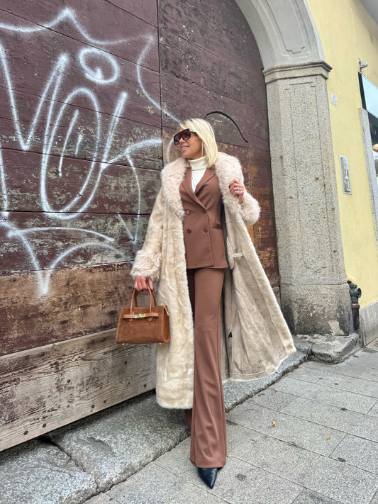 Pelliccia Panna Lunga