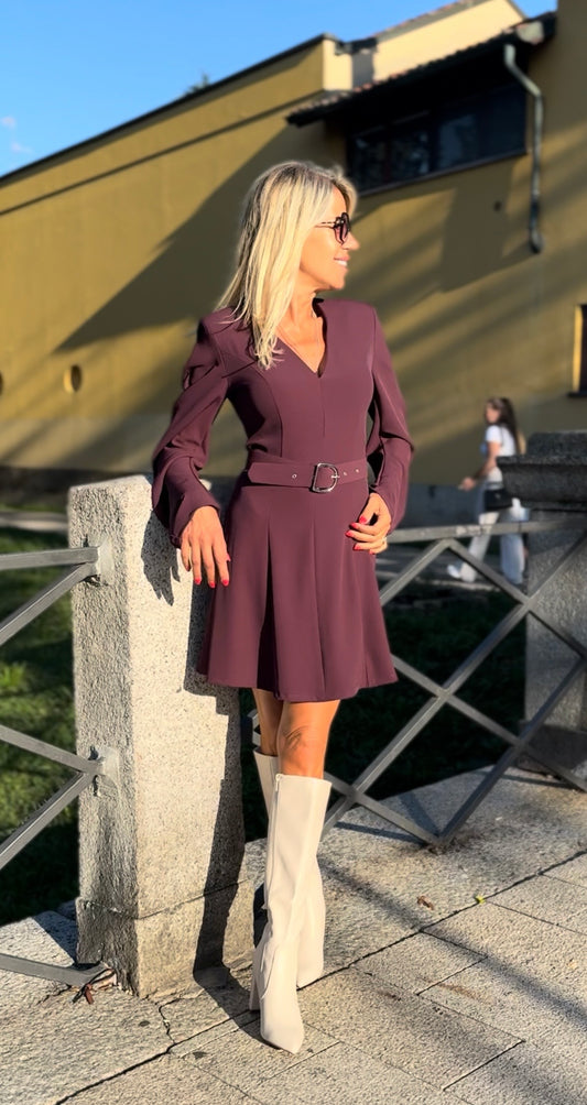 Abito Corto Imperial con  cintura Bordeaux