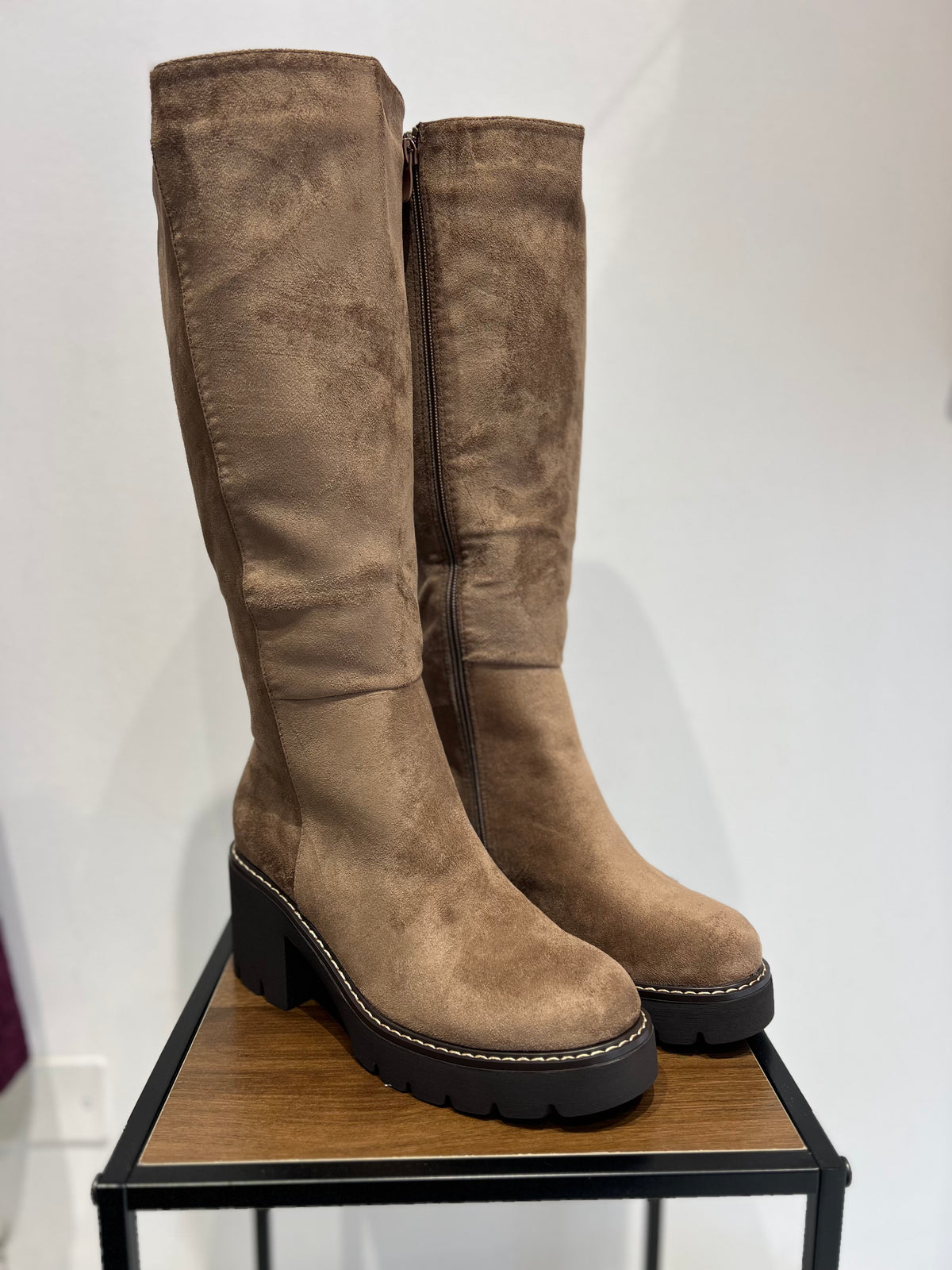 Stivale Camoscio Beige