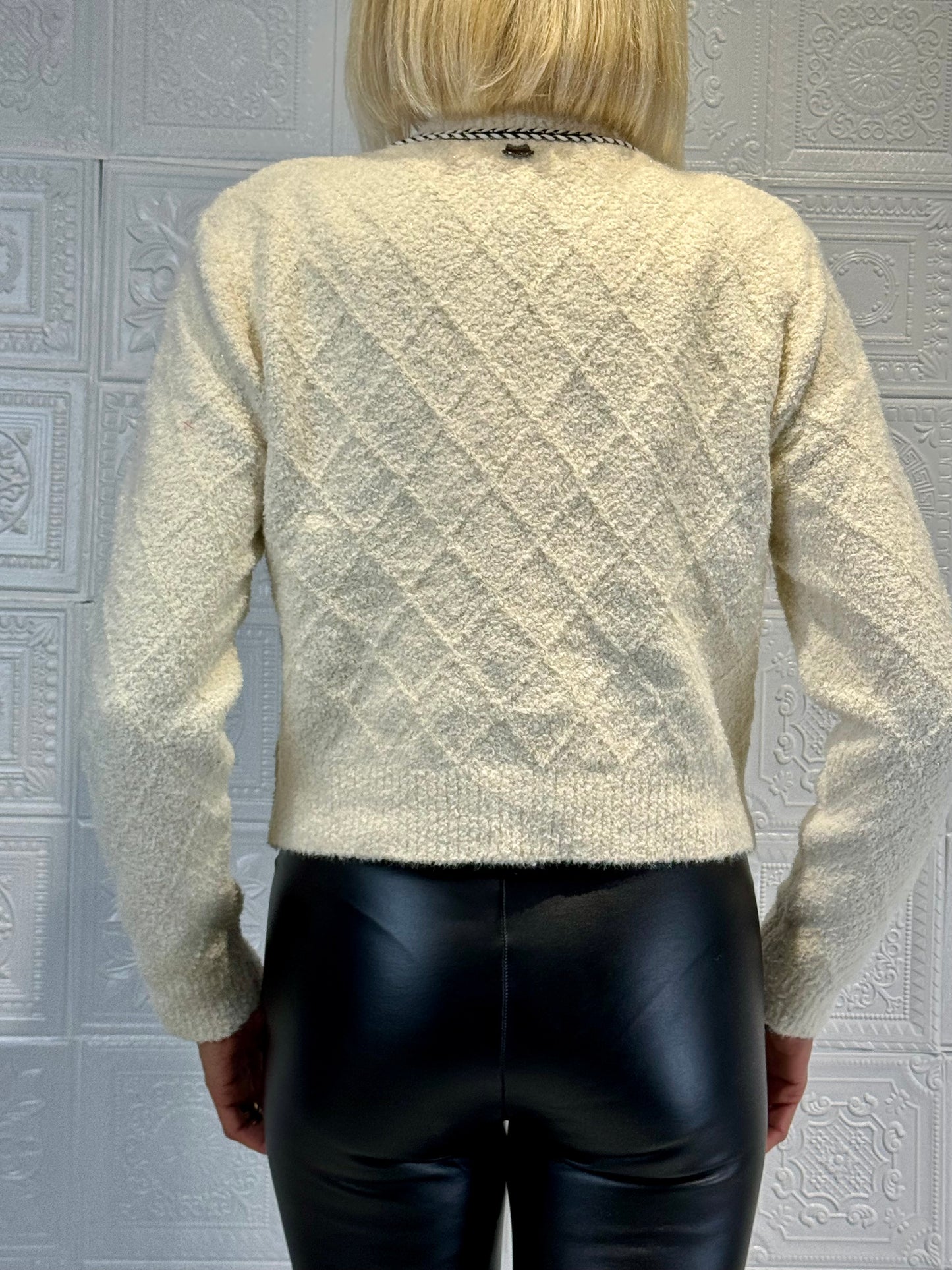 Cardigan Chanel con passamaneria white